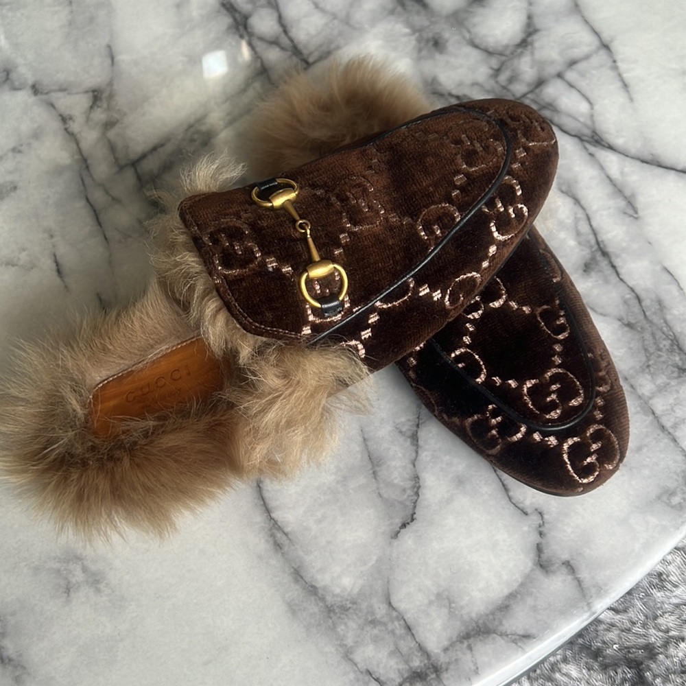 Gucci Brown Velvet Slippers with Gold Accents - Picture 3 of 7